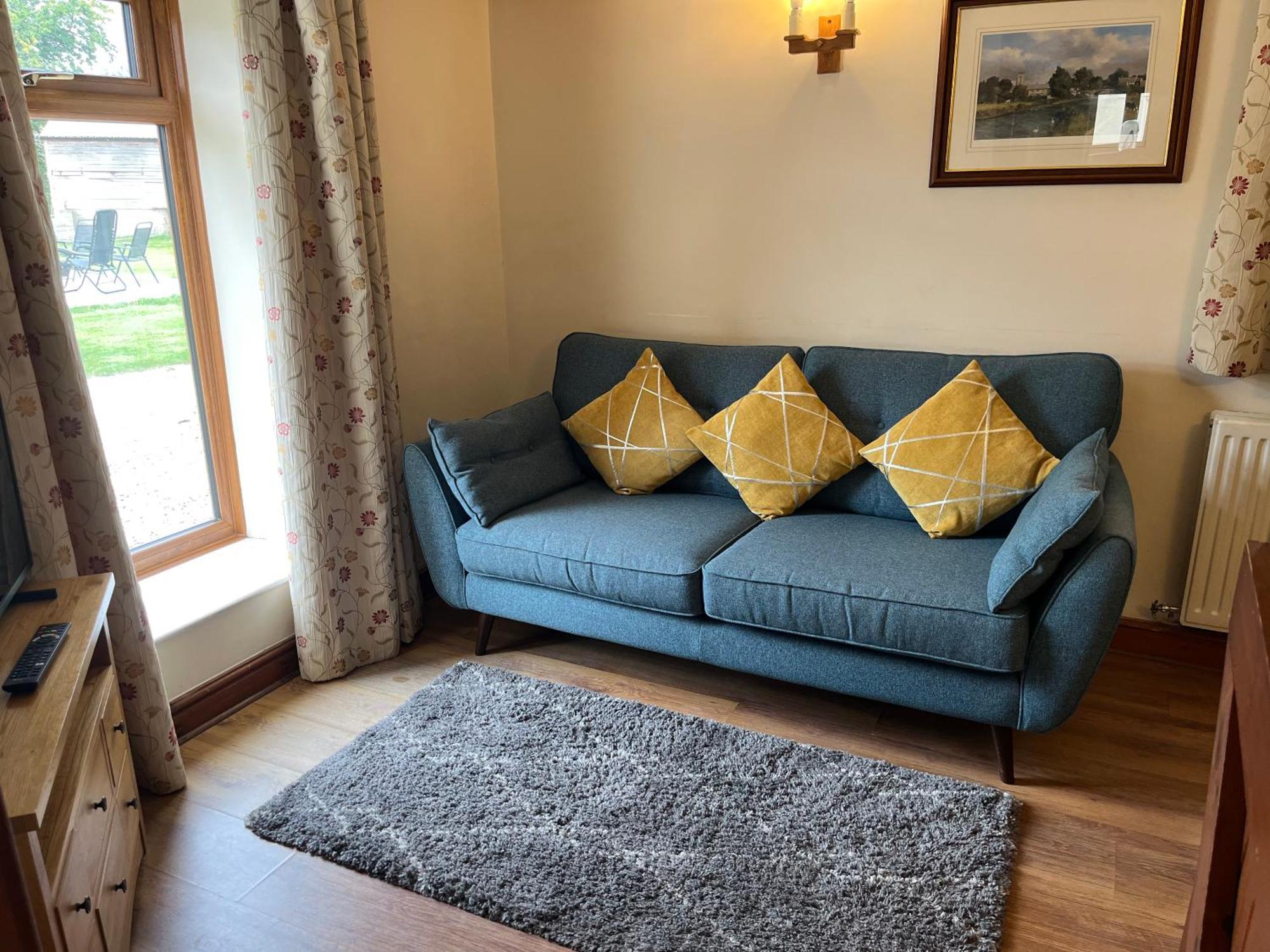 Tupenny Cottage, Old Mill Farm, Cotswold Water Park サイレンセスター エクステリア 写真